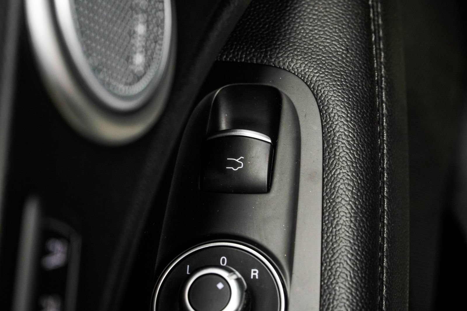 Used 2023 Alfa Romeo Stelvio Veloce AWD/4WD image 37