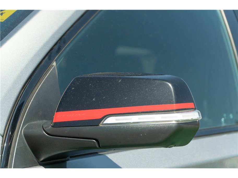 Used 2023 Chevrolet Traverse Premier w/ Redline Edition AWD/4WD image 34