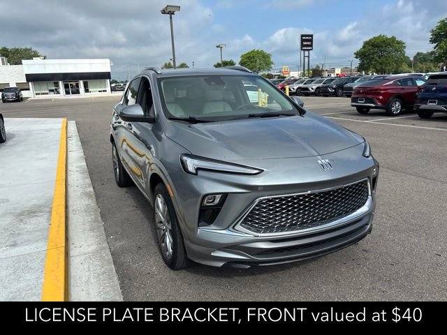 Used 2024 Buick Encore GX Avenir w/ Avenir Convenience Package AWD/4WD image 4
