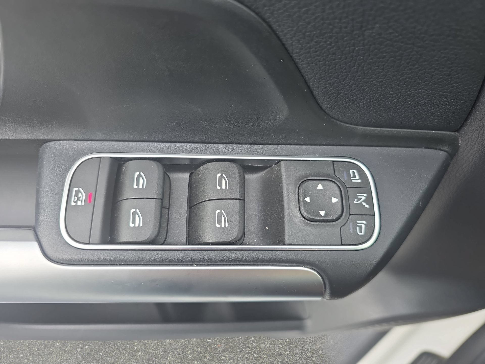 Used 2025 Mercedes-Benz GLA 250 image 27