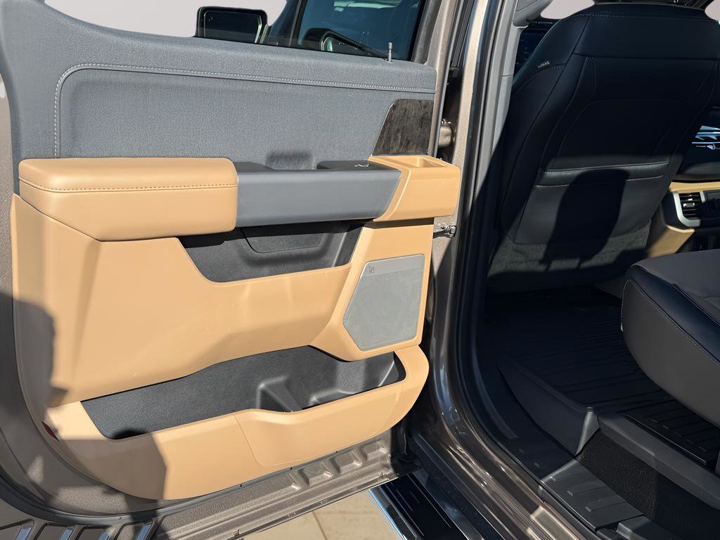 Used 2022 Ford F150 Lariat w/ Max Trailer Tow Package image 18