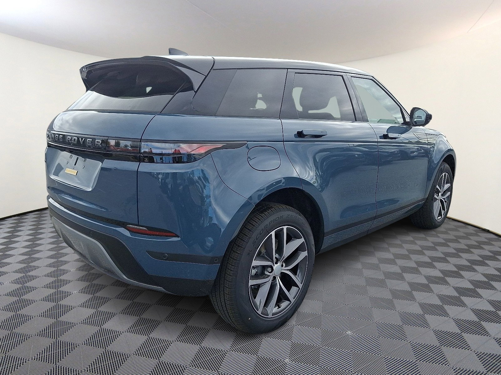 New 2026 Land Rover Range Rover Evoque S image 5