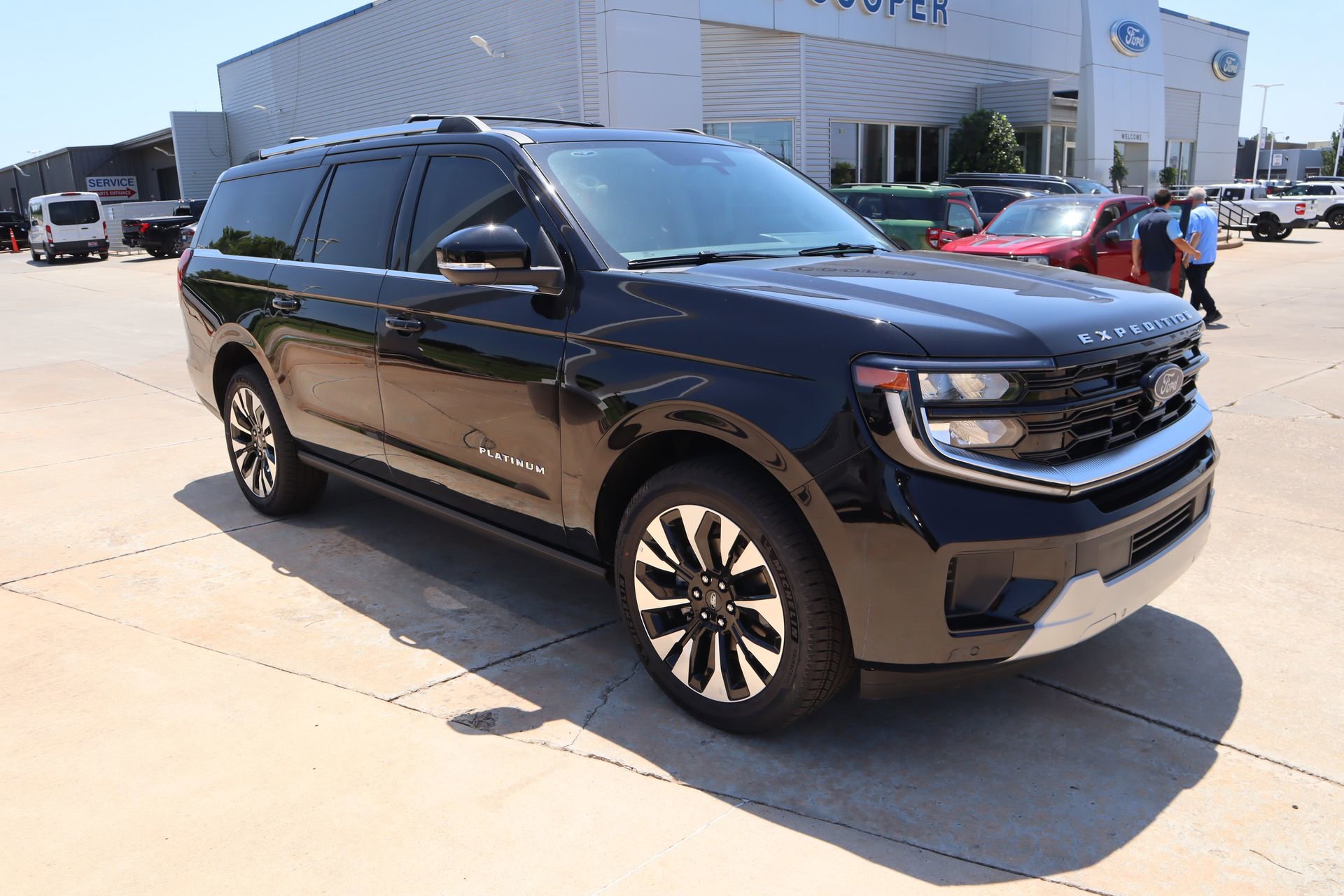 New 2026 Ford Expedition Max Platinum w/ Driver's Package AWD/4WD image 1