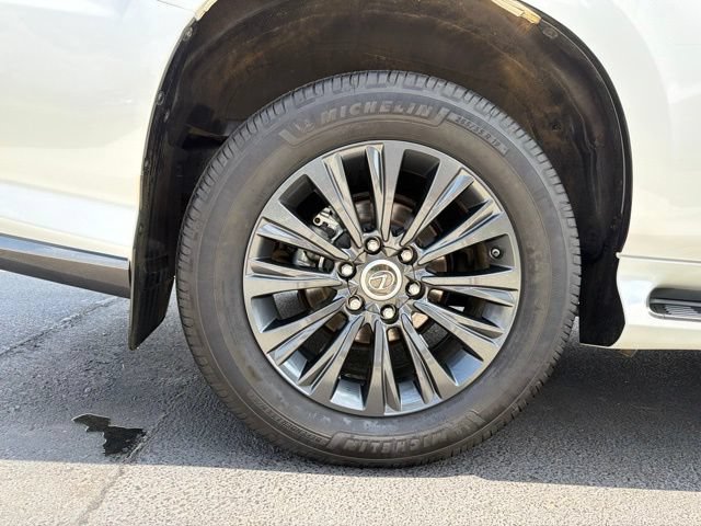 Used 2023 Lexus GX 460 Luxury w/ Sport Design Package AWD/4WD image 37