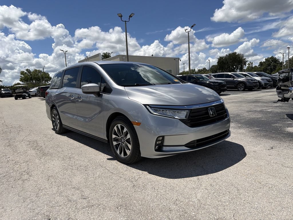 Used 2023 Honda Odyssey EX-L image 2