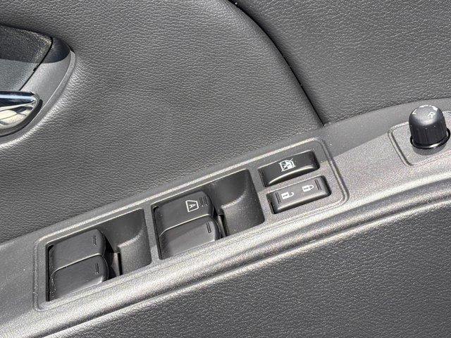 Used 2025 Nissan Frontier SV RWD image 14