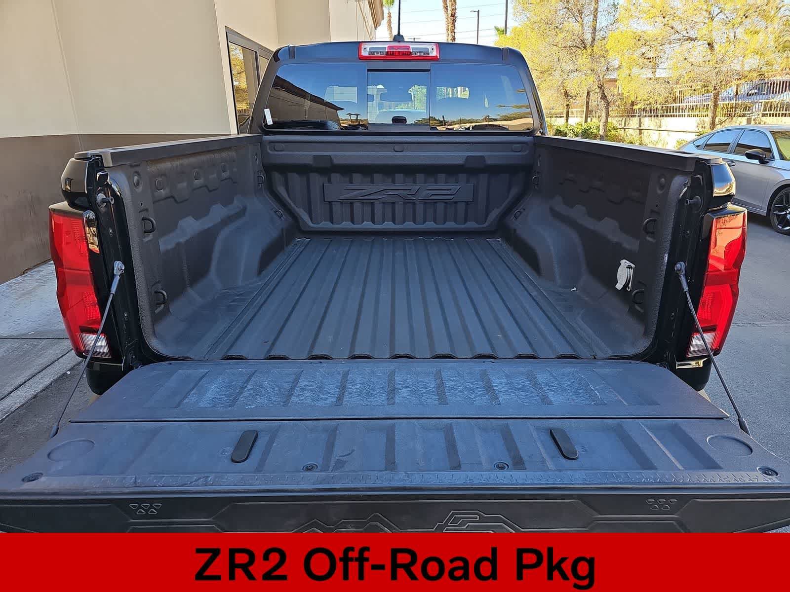 Used 2023 Chevrolet Colorado ZR2 w/ ZR2 Convenience Package III AWD/4WD image 23