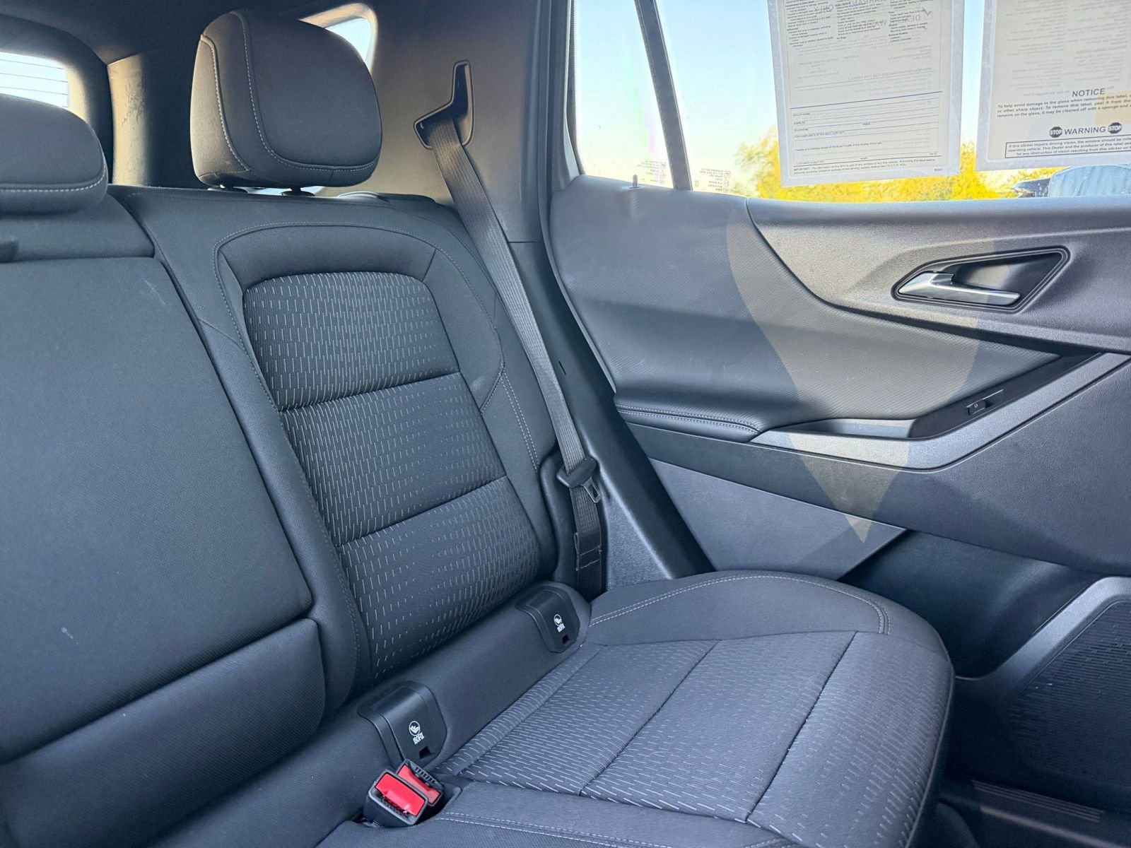 Used 2025 Chevrolet Equinox LT FWD image 37