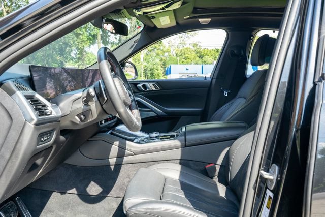 Used 2024 BMW X6 M60i AWD/4WD image 17