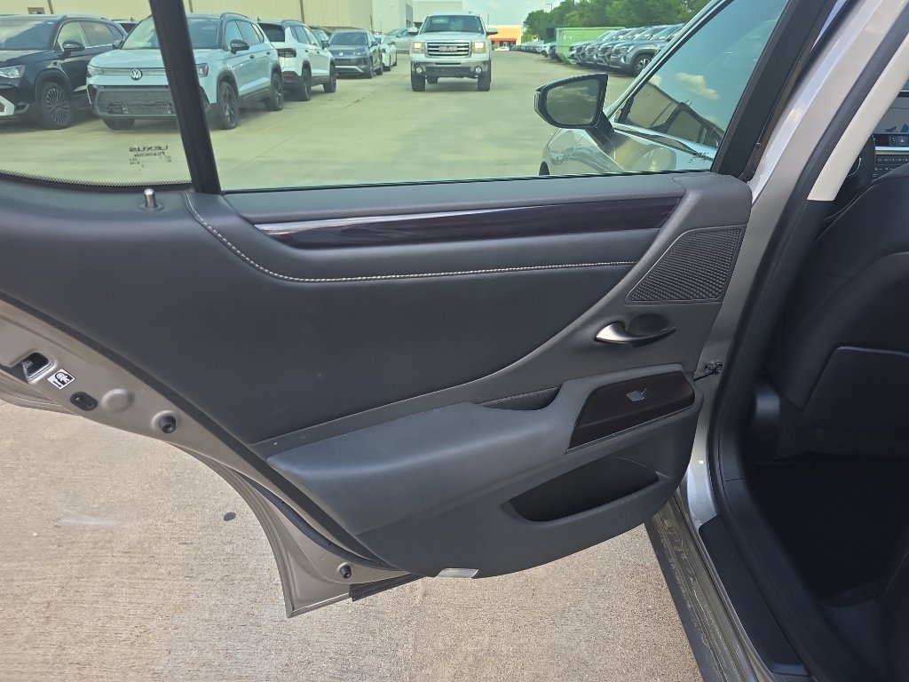 Used 2019 Lexus ES 350 w/ Premium Package FWD image 15