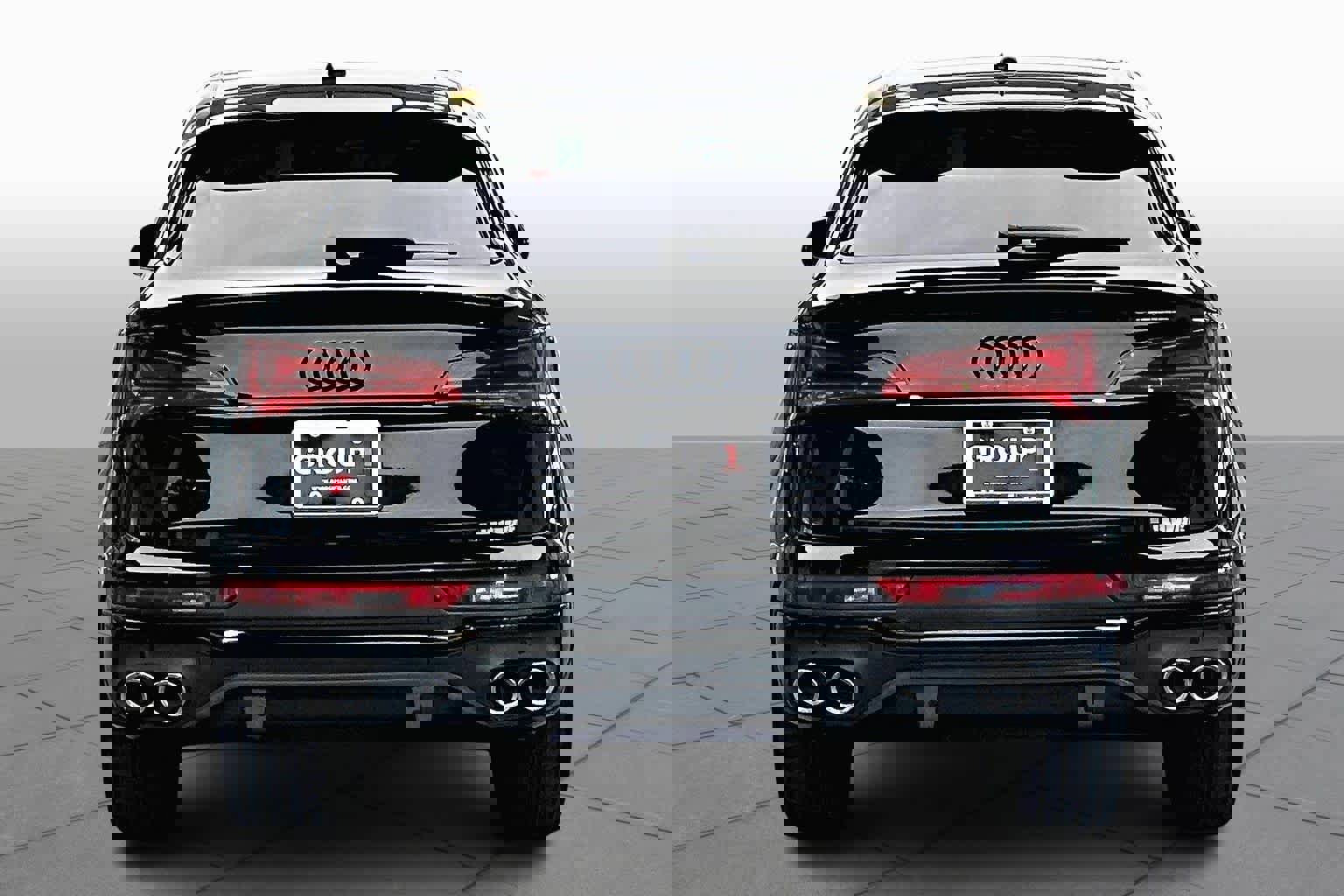 Used 2023 Audi SQ5 Premium Plus w/ Premium Plus Package image 5