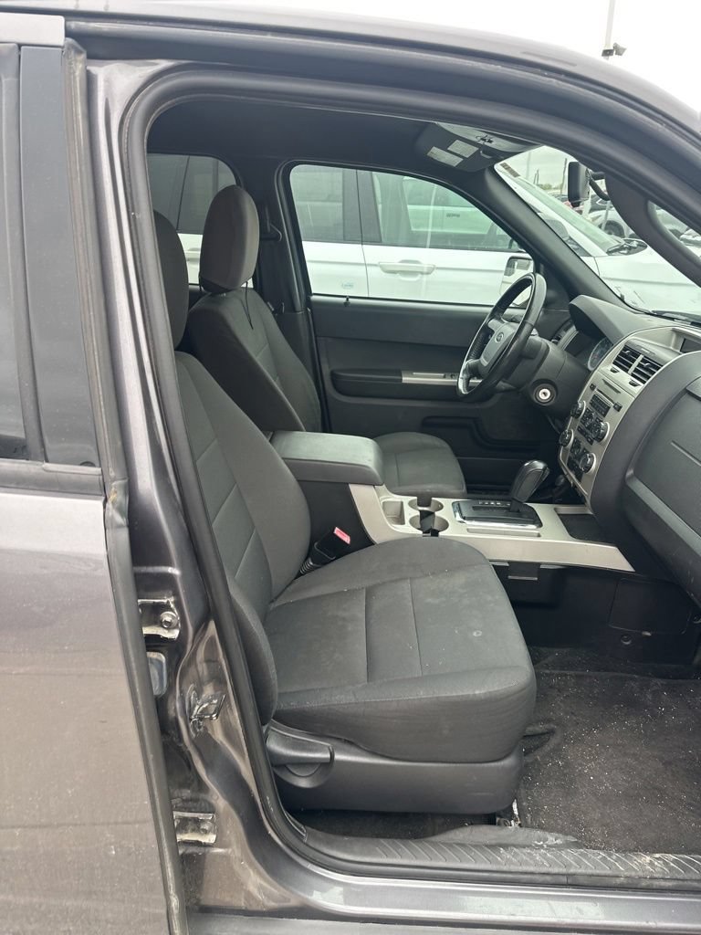 Used 2011 Ford Escape XLT w/ Class II Trailer Tow Pkg AWD/4WD image 19
