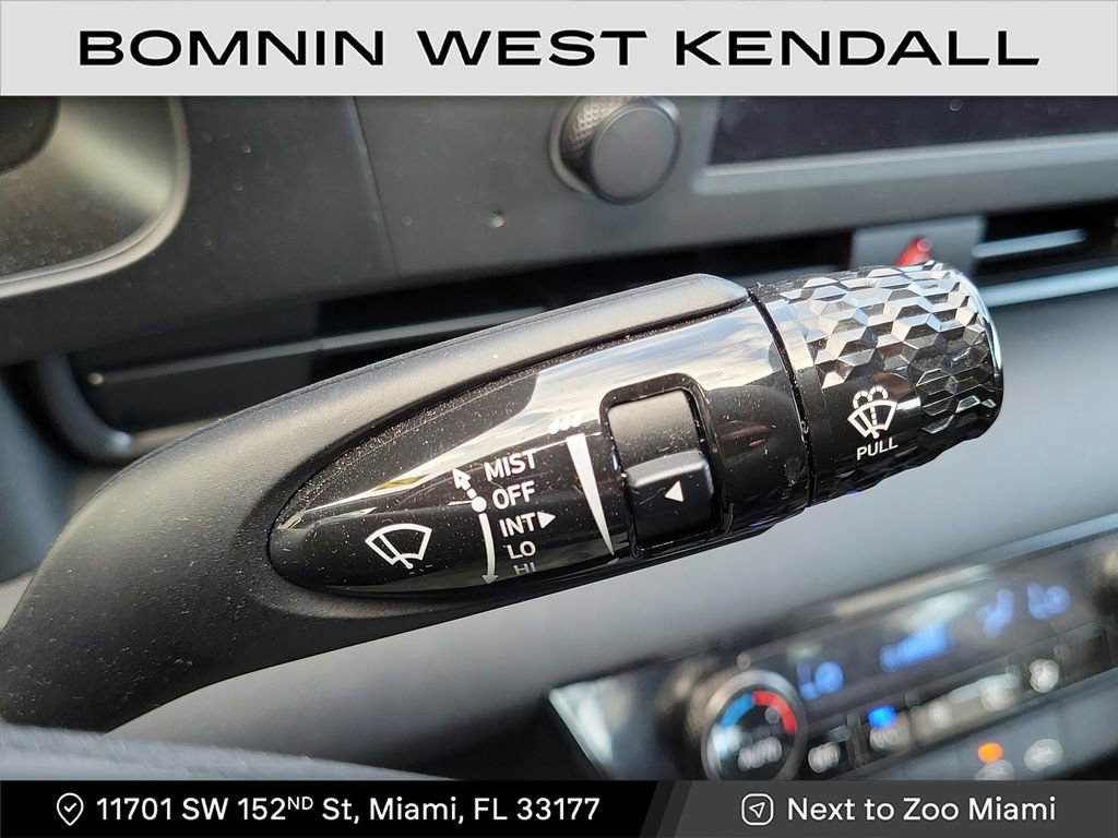 Used 2025 Hyundai Elantra Sport image 10