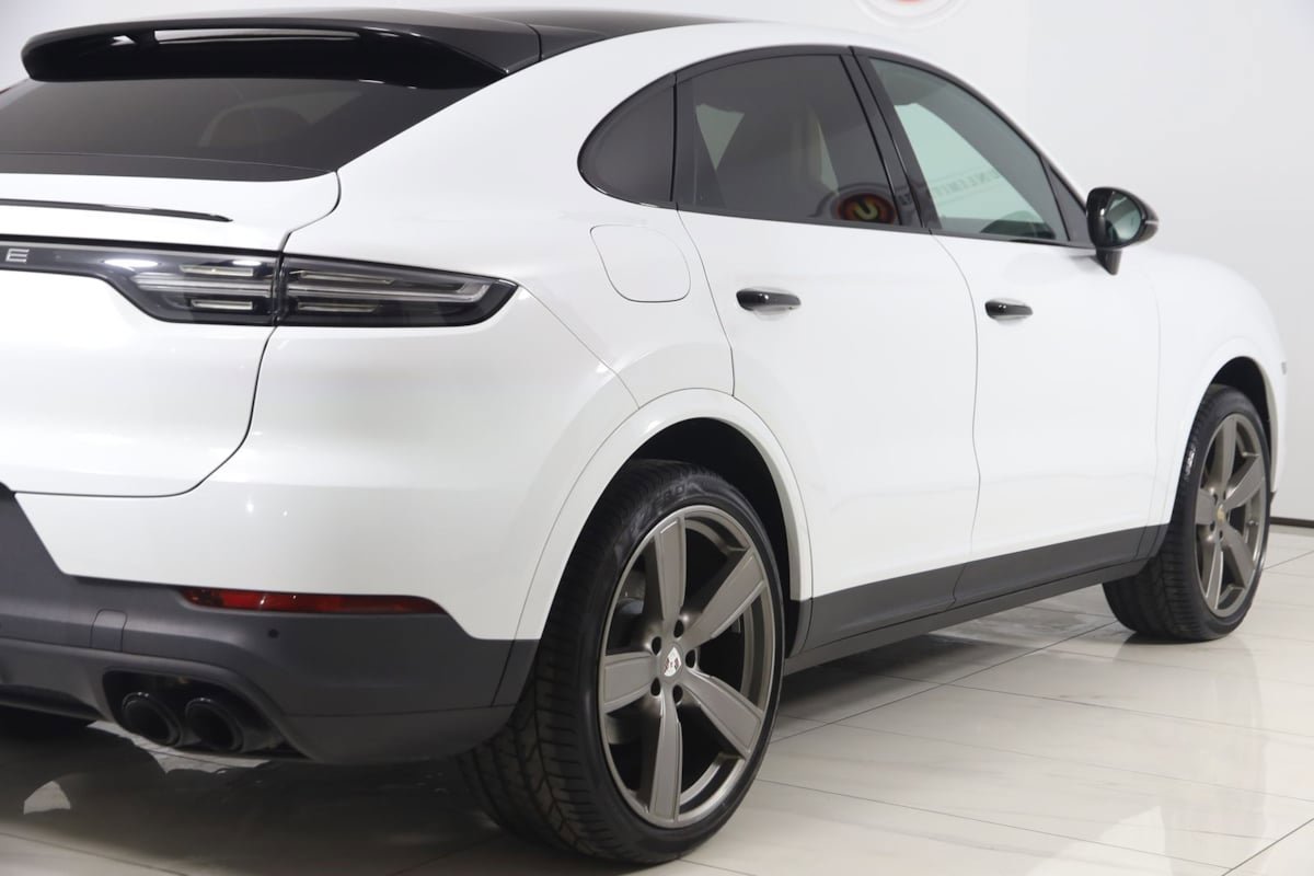 Used 2020 Porsche Cayenne AWD/4WD image 54