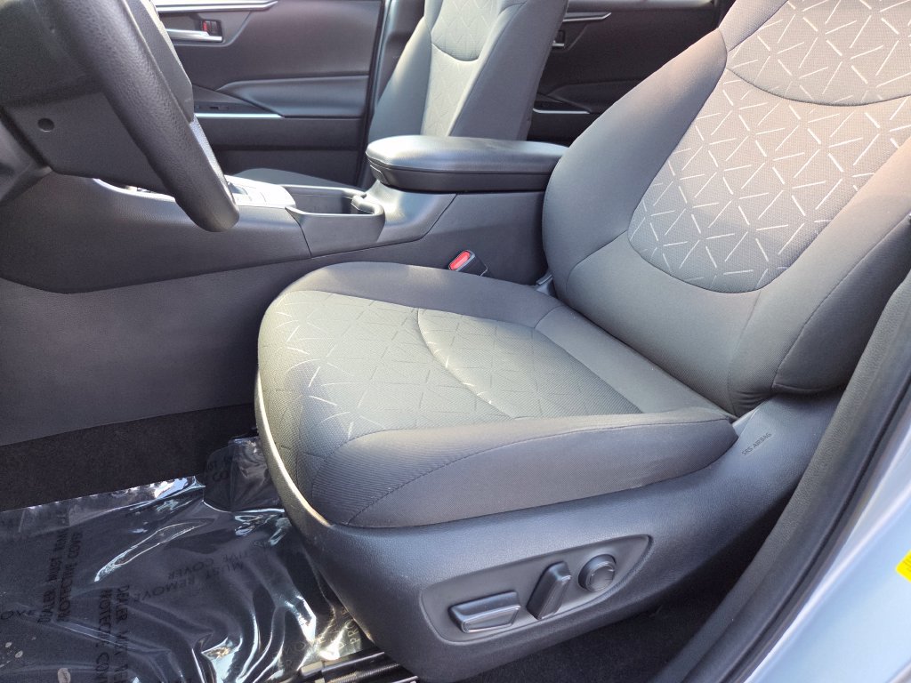 Used 2023 Toyota RAV4 XLE w/ Convenience Package AWD/4WD image 30
