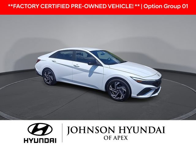Certified 2025 Hyundai Elantra SEL FWD image 2
