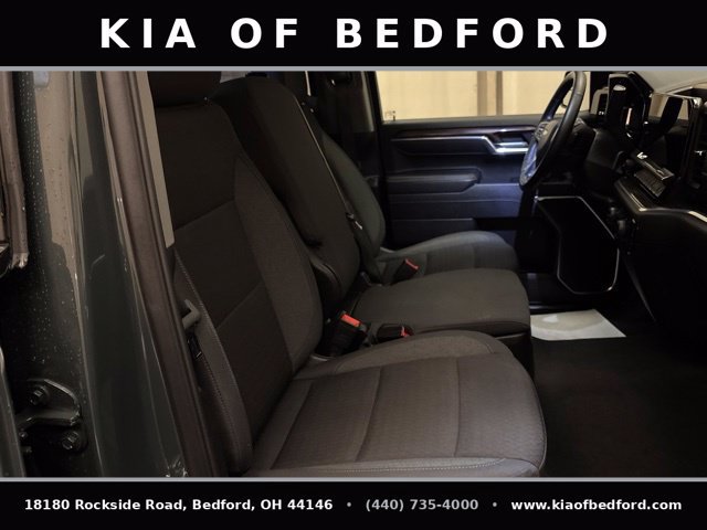Used 2025 Chevrolet Silverado 1500 LT AWD/4WD image 27