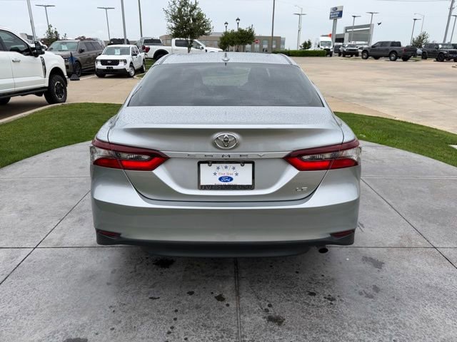 Used 2023 Toyota Camry LE w/ Convenience Package image 5