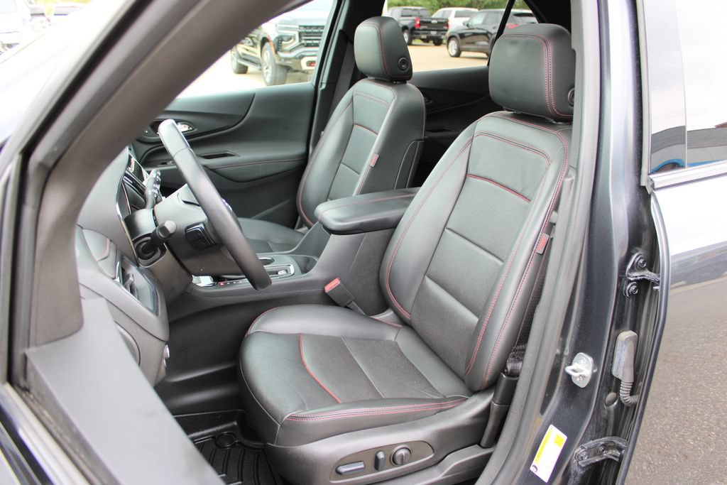 Used 2022 Chevrolet Equinox RS w/ RS Leather Package AWD/4WD image 14