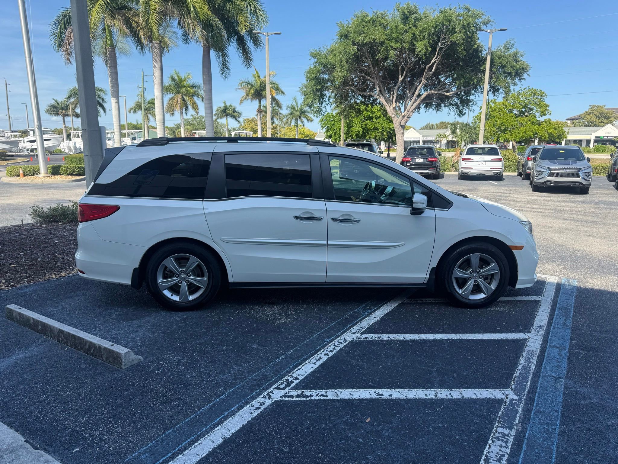Used 2018 Honda Odyssey EX-L image 4