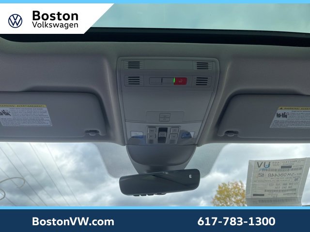 New 2025 Volkswagen Taos SEL image 23