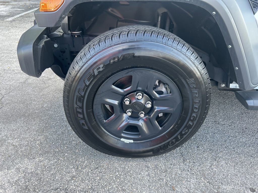 Certified 2024 Jeep Gladiator Sport image 18