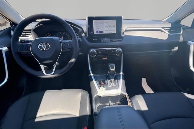 Used 2025 Toyota RAV4 XLE Premium FWD image 15