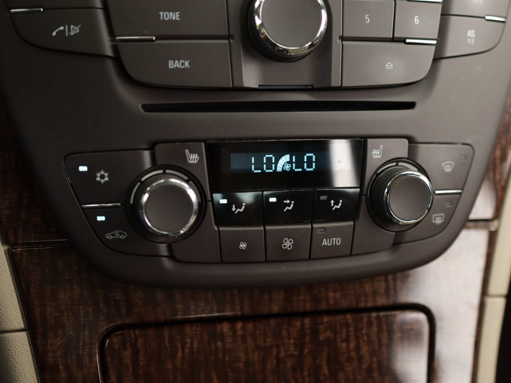 Used 2012 Buick Regal Leather FWD image 14