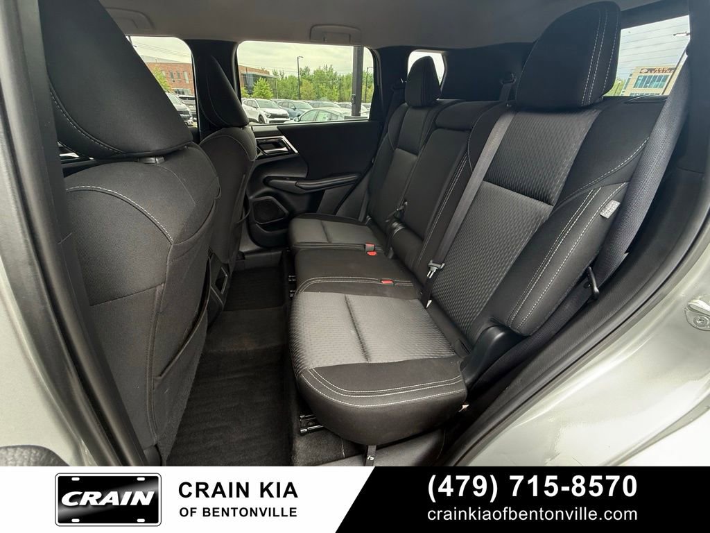 Used 2024 Mitsubishi Outlander ES AWD/4WD image 25