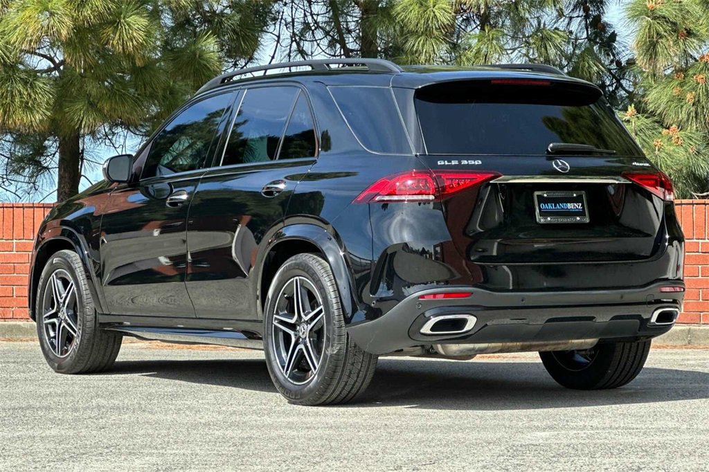 Used 2022 Mercedes-Benz GLE 350 4MATIC w/ AMG Line Exterior image 6