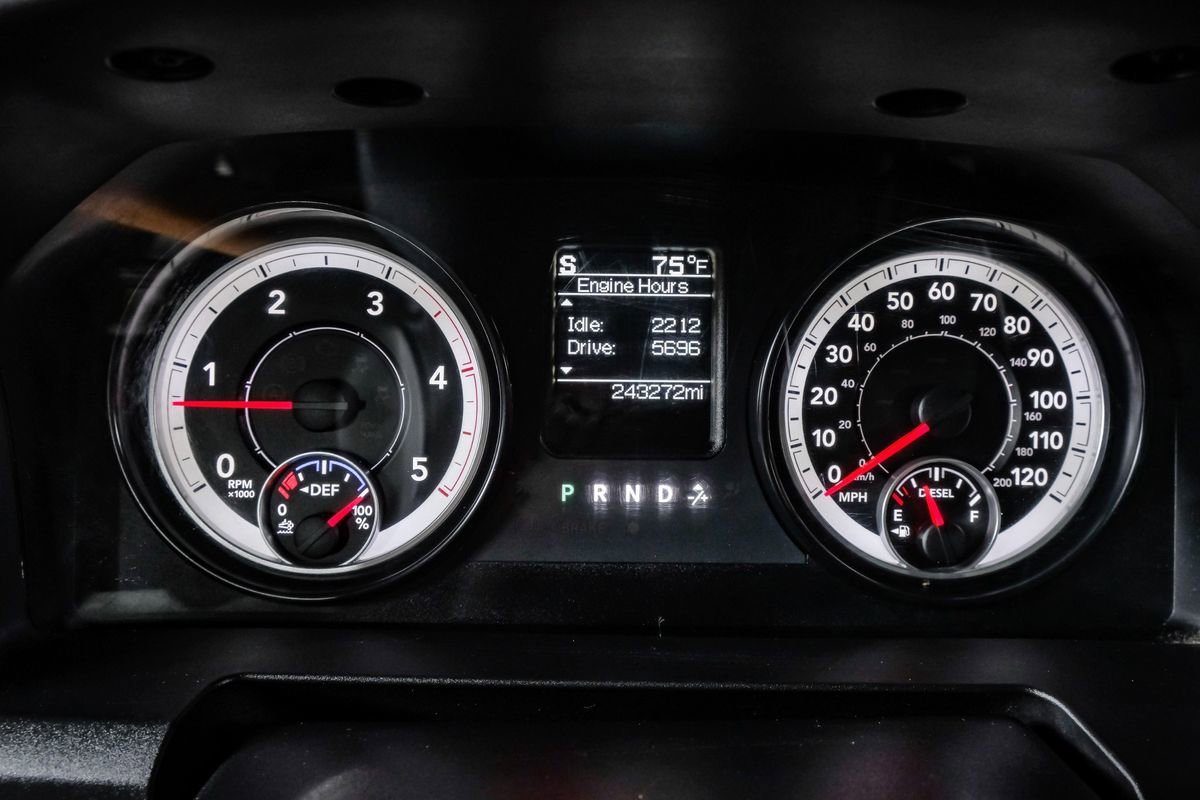 Used 2015 RAM 3500 Tradesman w/ Chrome Appearance Group image 20