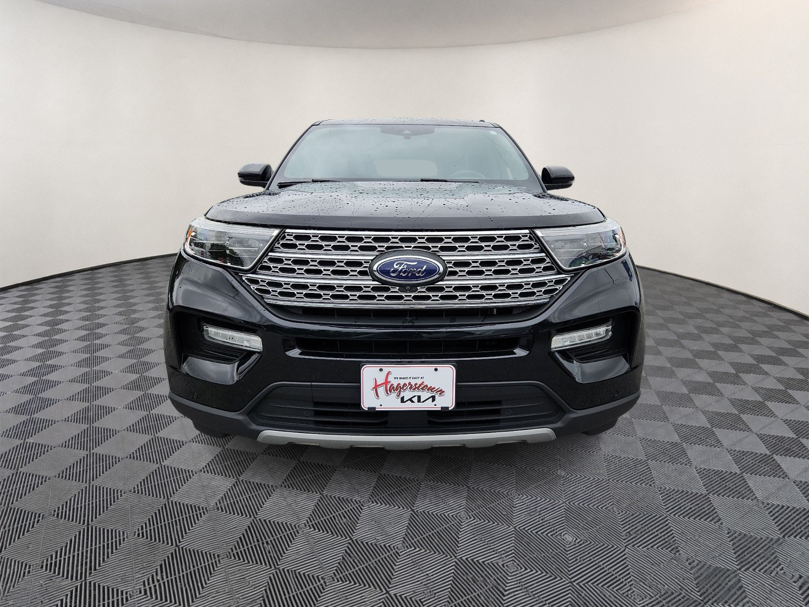 Used 2020 Ford Explorer Limited AWD/4WD image 2