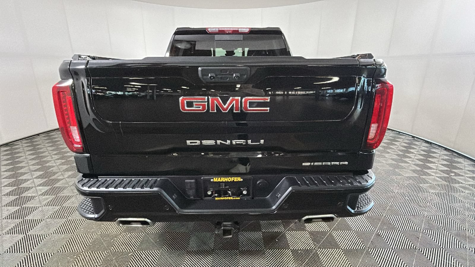 Used 2024 GMC Sierra 1500 Denali w/ Denali Reserve Package AWD/4WD video 4