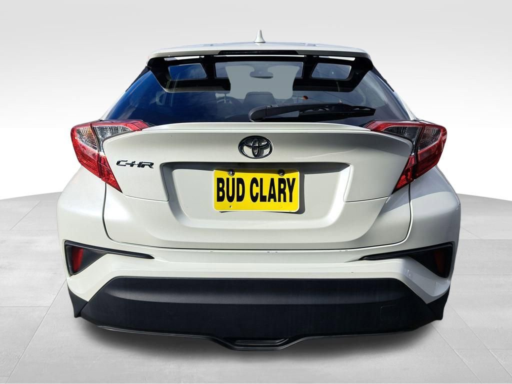Used 2020 Toyota C-HR LE image 5