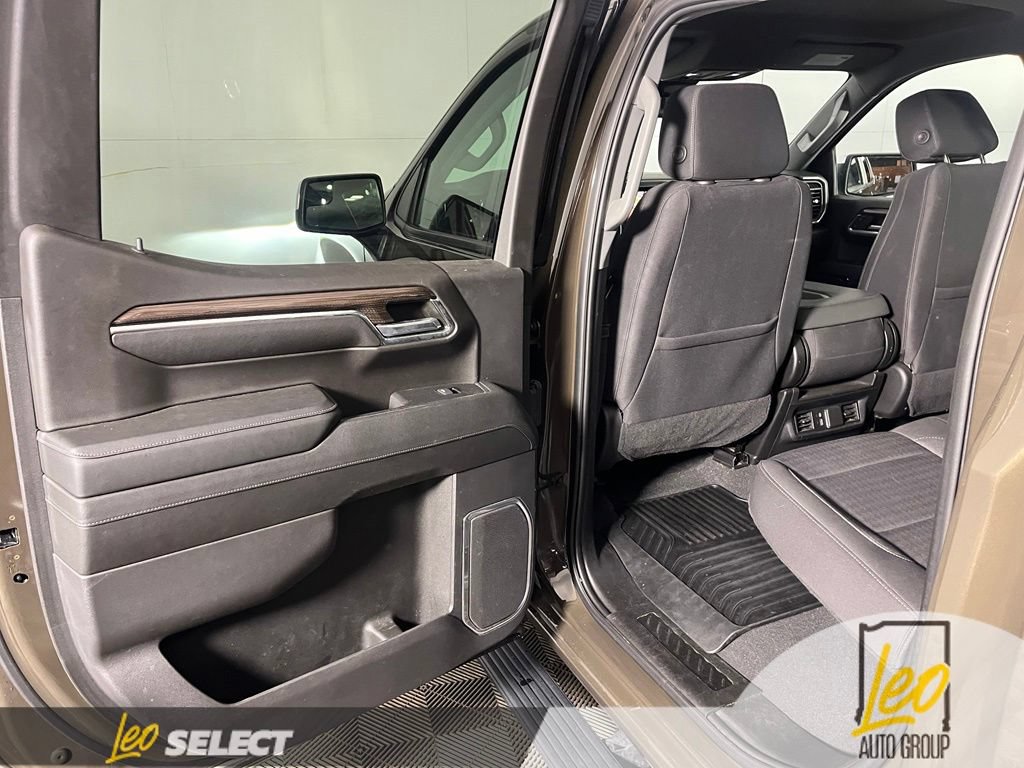 Used 2023 Chevrolet Silverado 1500 LT AWD/4WD image 10
