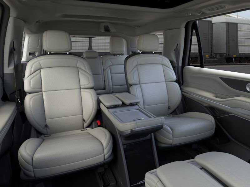 New 2026 Lincoln Navigator Reserve image 11