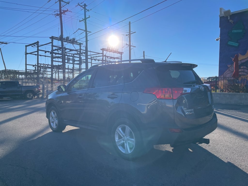 Used 2014 Toyota RAV4 XLE AWD/4WD image 3