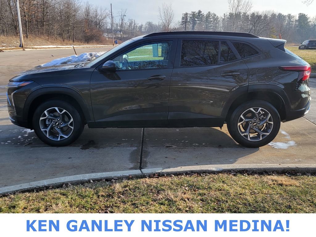 Used 2024 Chevrolet Trax LT image 6