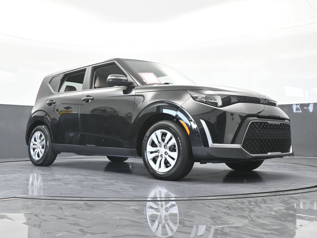 Used 2023 Kia Soul LX FWD image 50