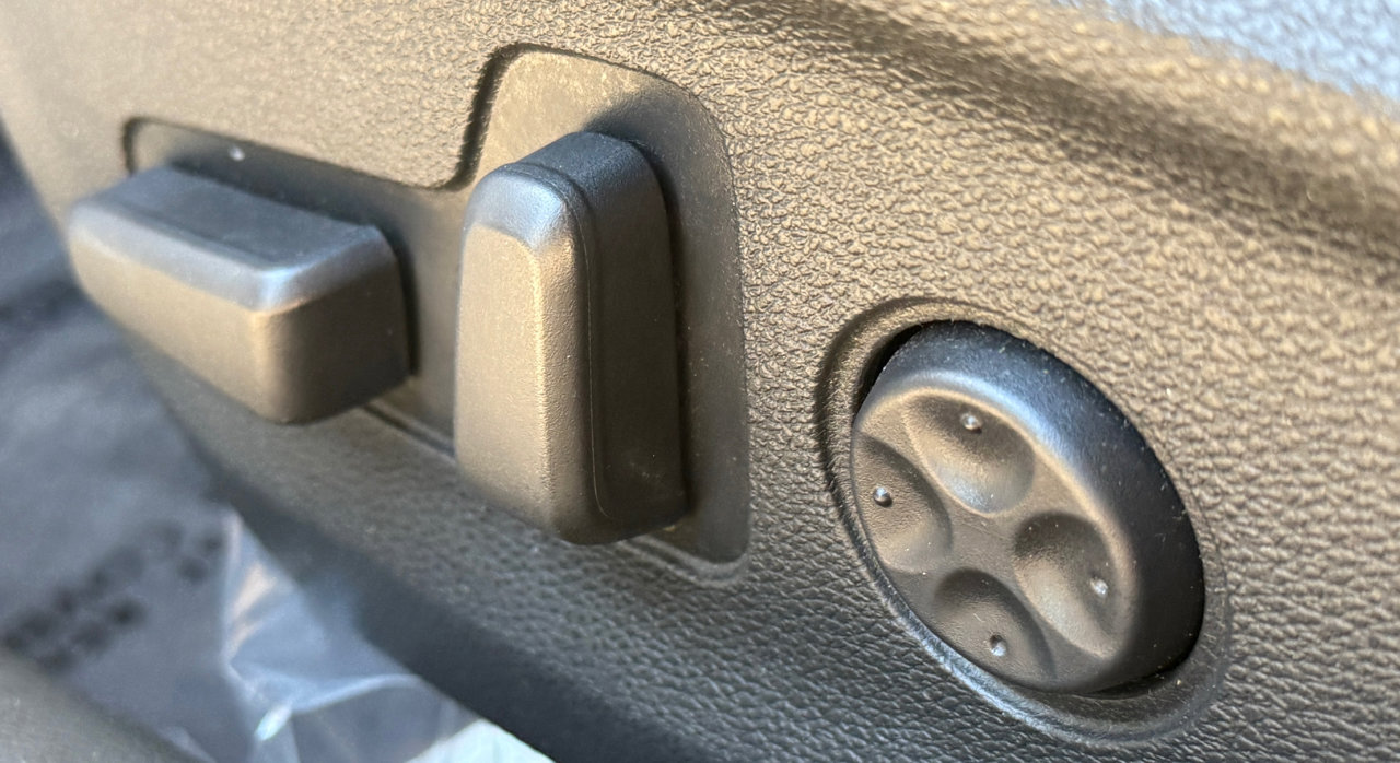 Used 2016 Hyundai Sonata Limited w/ Option Group 04 image 35