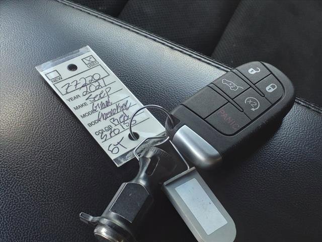 Used 2021 Jeep Grand Cherokee Laredo X image 31