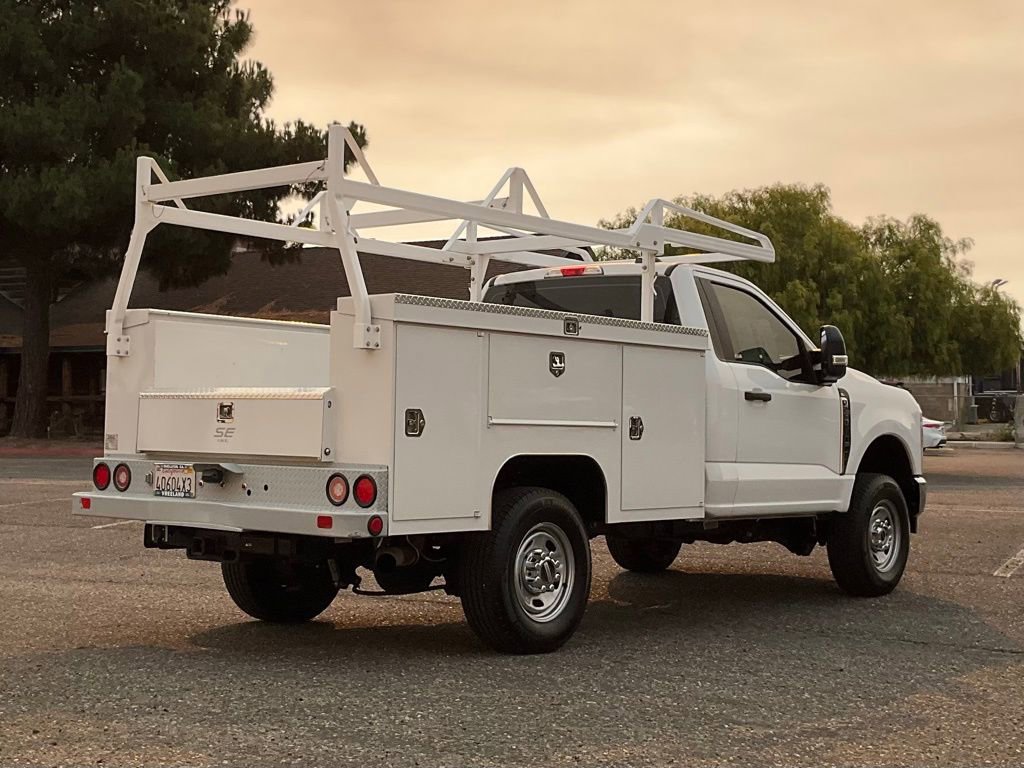Used 2023 Ford F250 XL w/ Snow Plow/Camper Package image 6