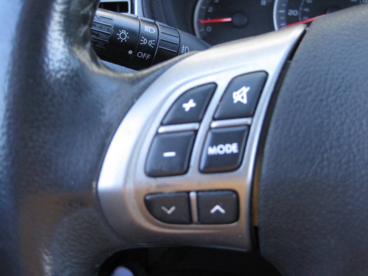 Used 2011 Subaru Impreza Outback Sport AWD/4WD image 34