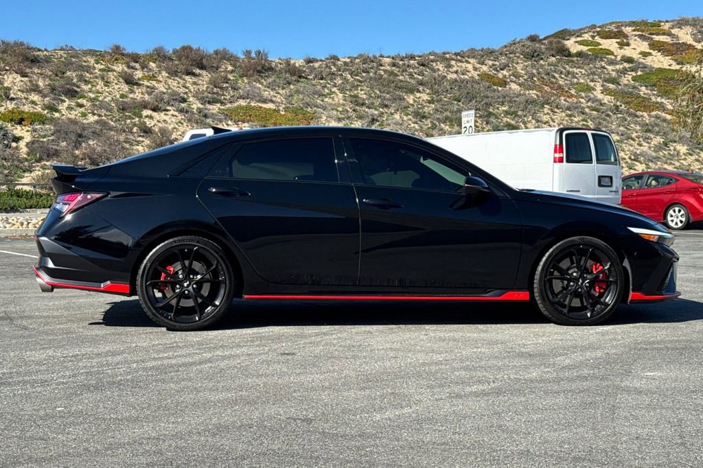 Used 2025 Hyundai Elantra N image 3