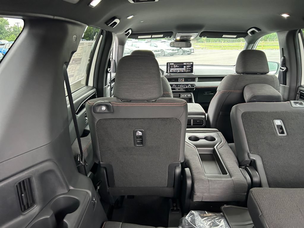 New 2026 Honda Pilot Sport image 25