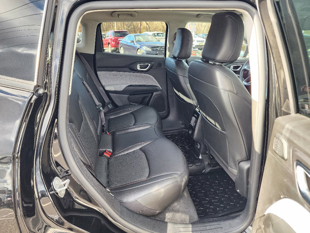 Certified 2022 Jeep Compass Latitude w/ Sun and Sound Group image 28