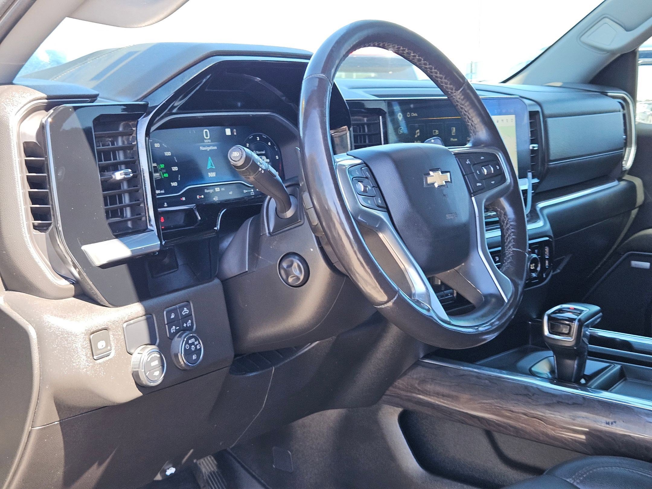 Certified 2023 Chevrolet Silverado 1500 LTZ w/ LTZ Premium Package RWD image 10