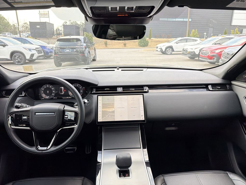 Used 2025 Land Rover Range Rover Velar Dynamic SE image 19