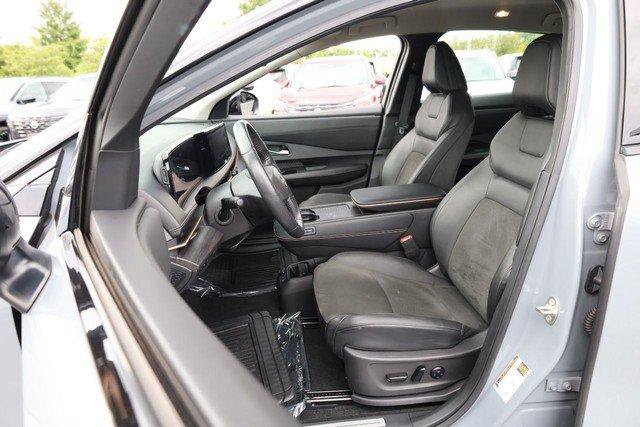 Used 2024 Nissan Ariya AWD image 8