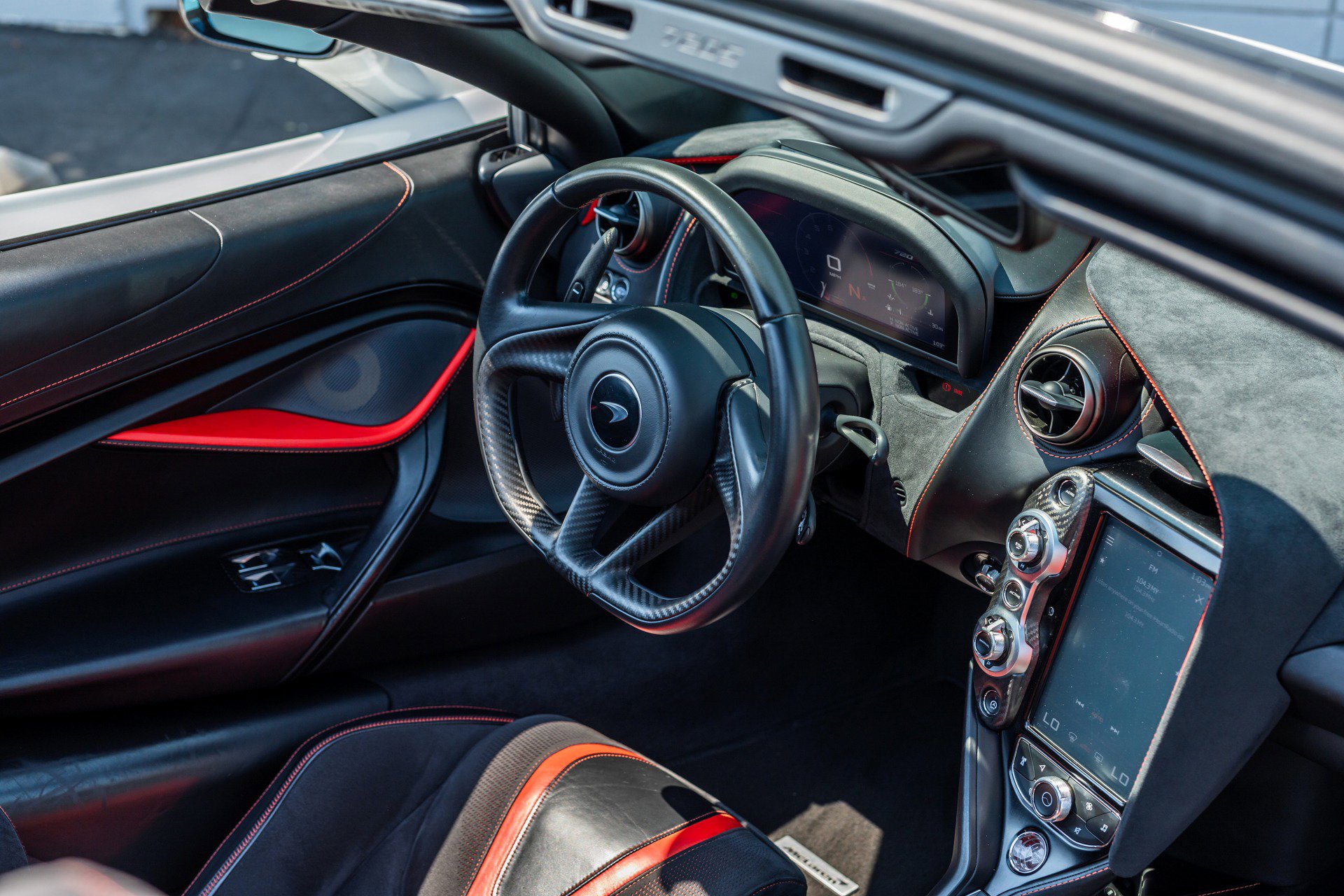 Used 2020 McLaren 720S Performance image 21